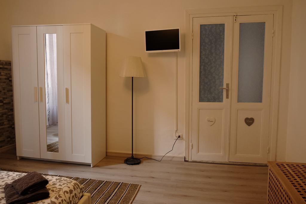 T T House Villa La Spezia Exterior photo